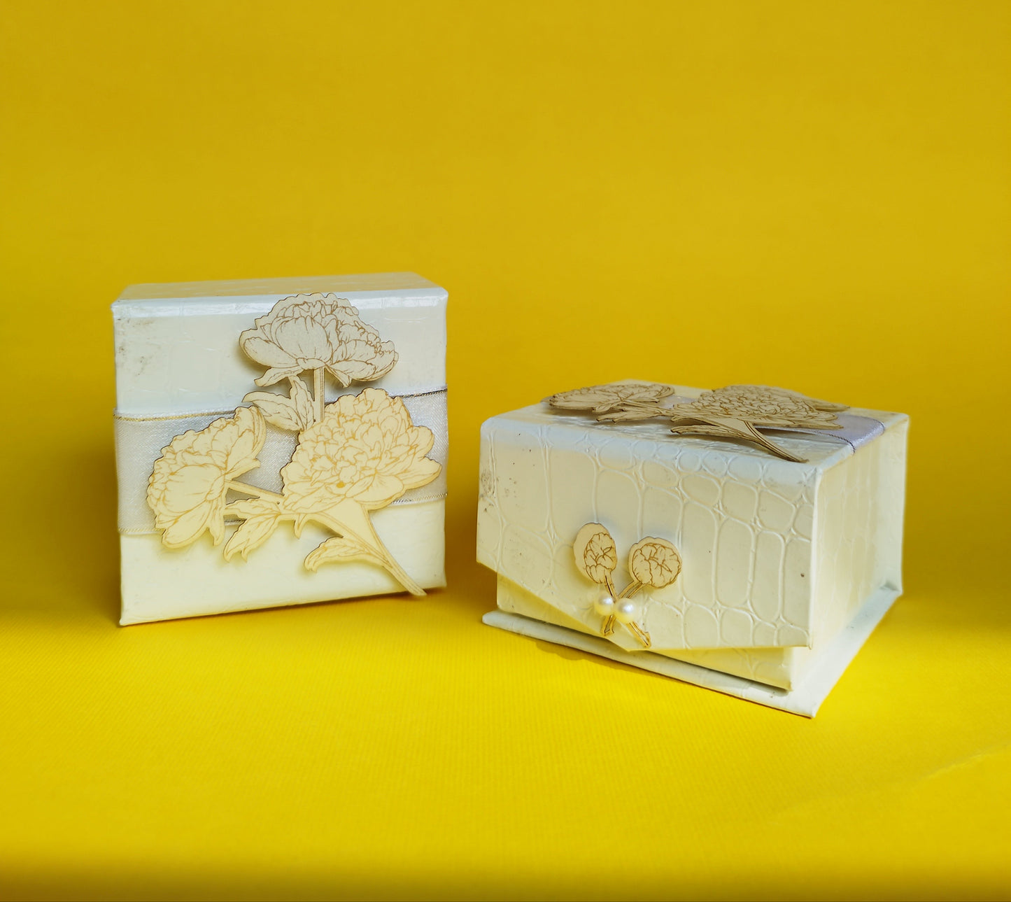 Golden Floral Coin Box