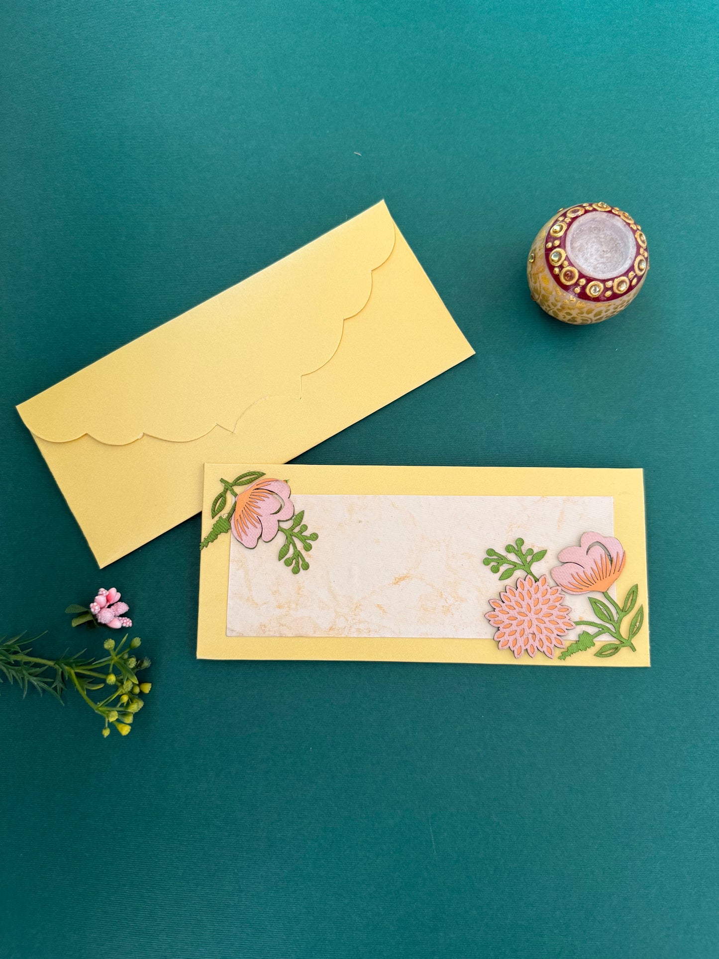Turlip flower envelop -Set of 10