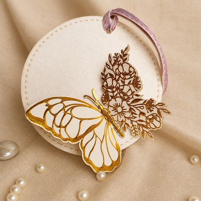 3D butterfly round gift tag