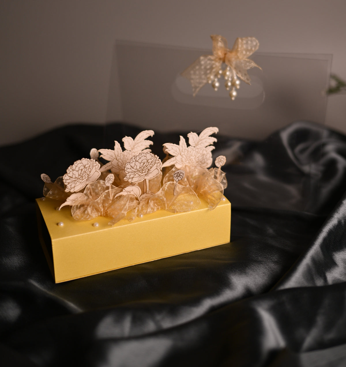 3D Floral Gaddi Box with transparent bag