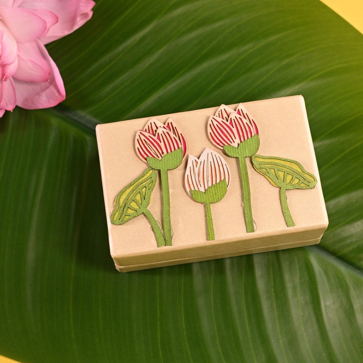 3D lotus coin box