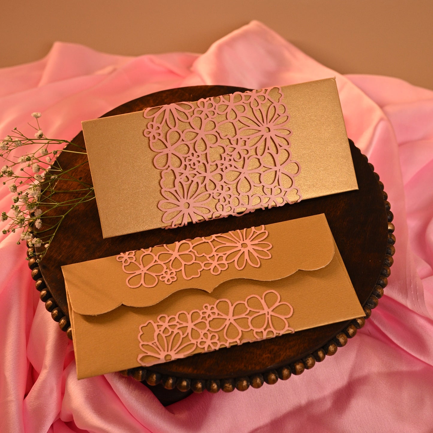 Gold Envelope with cutting floral net 