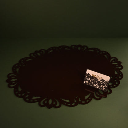 Scalped border table mat brown