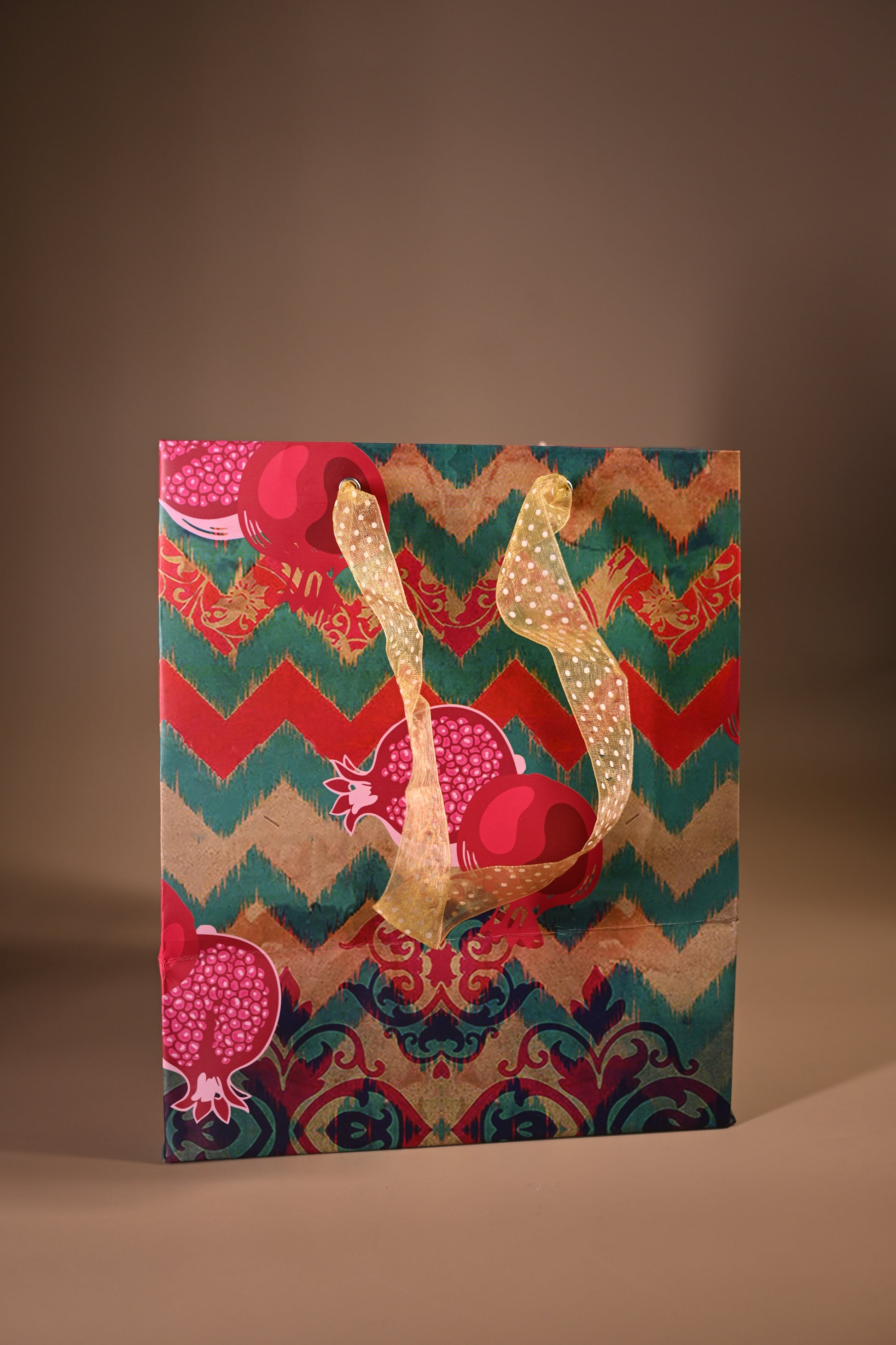 Colorful zigzag-pattern ambrosia green bags with a ribbon handle